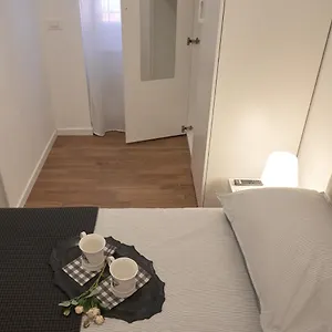 Apartment G62 Confortevole Bilocale Zona Stazione, Milan