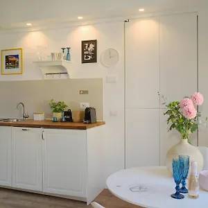Apartment Ripa - Via Vigevano Navigli, Milan