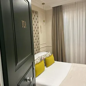 Nouvelle Maison Rome Luxury Palace Guest house Rome